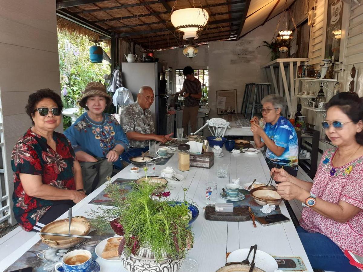 Village Homestay Удон-Тхани Экстерьер фото