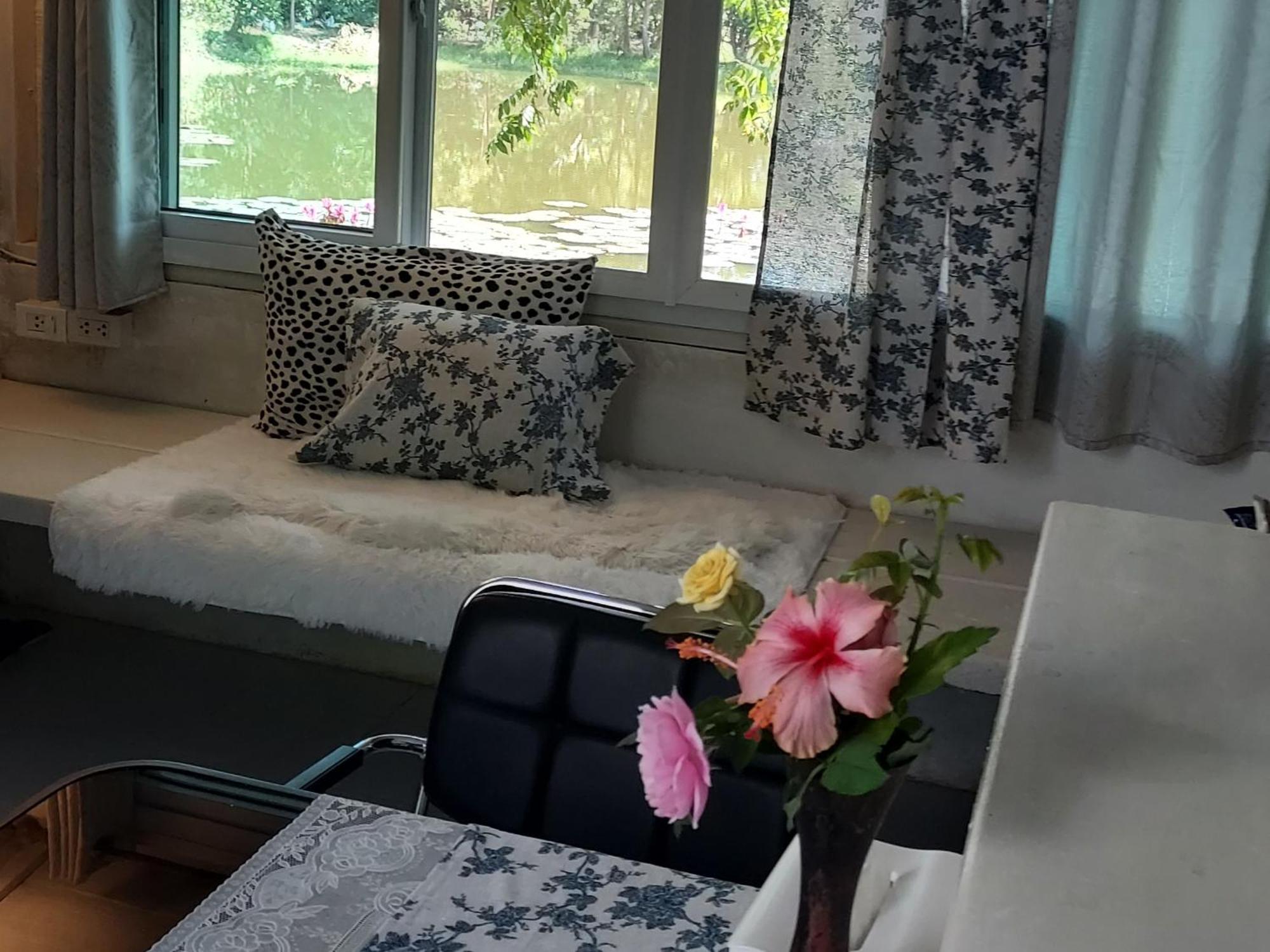 Village Homestay Удон-Тхани Экстерьер фото